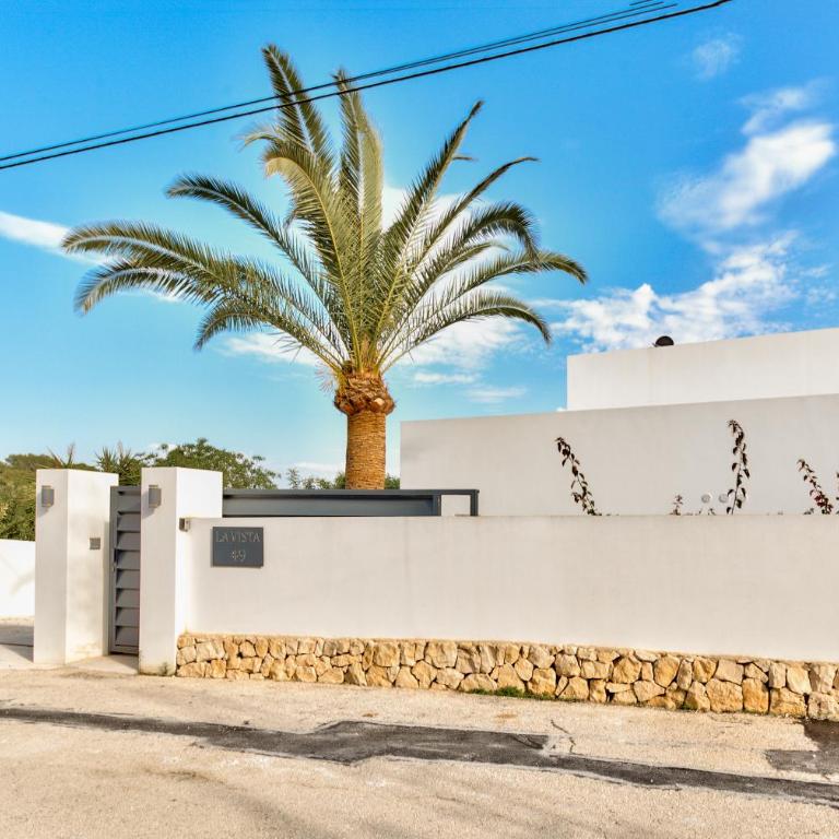 La Vista - Modern Luxury for 12 Guests - Villa - 23