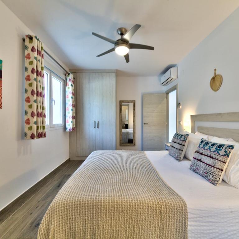 La Vista - Modern Luxury for 12 Guests - Villa - 35
