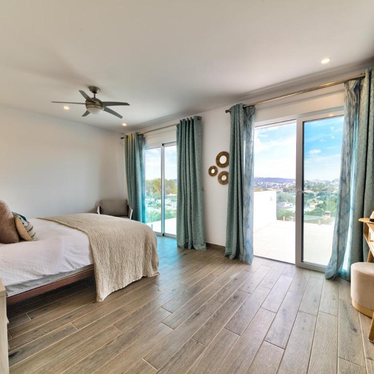 La Vista - Modern Luxury for 12 Guests - Villa - 43
