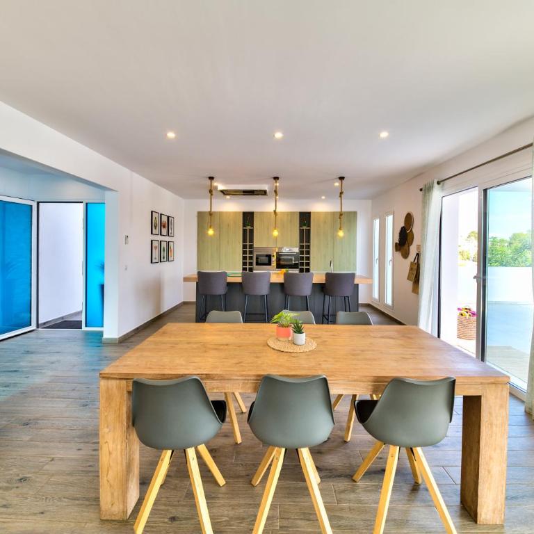 La Vista - Modern Luxury for 12 Guests - Villa - 46