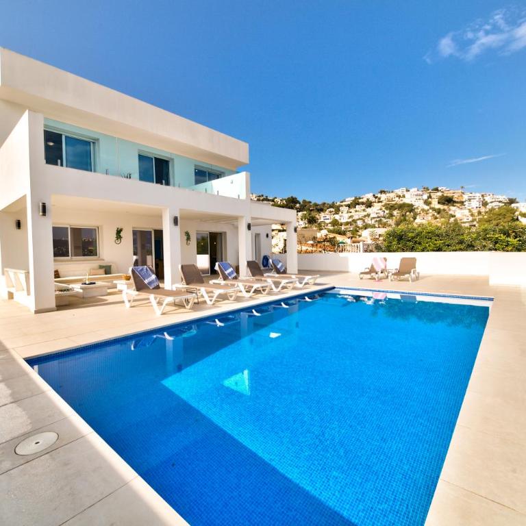 La Vista - Modern Luxury for 12 Guests - Villa - 58