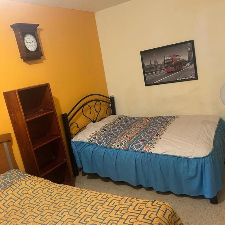 Los Nardos Hostel -pet friendly- - Classic Quadruple Room - 1