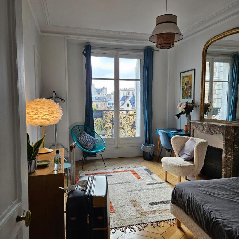 Cosy private room in Shared appartment with a couple - room for 1 traveler only ! no duo allowed - Chambre Deluxe - 1