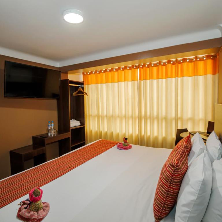 Principe III - Deluxe Double Room with City View - 9