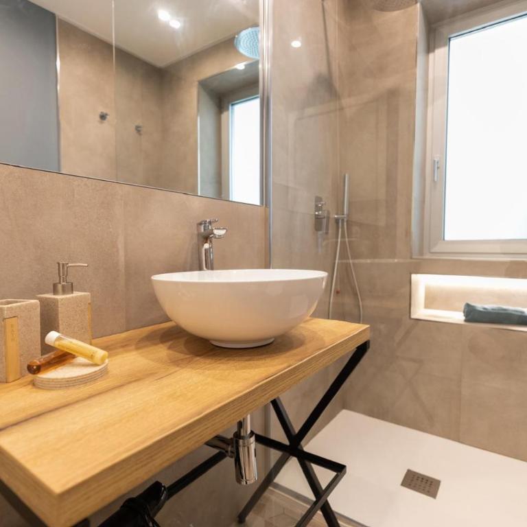 Antares Rooms and Suites - Camera Deluxe Matrimoniale con Vista Mare - 12