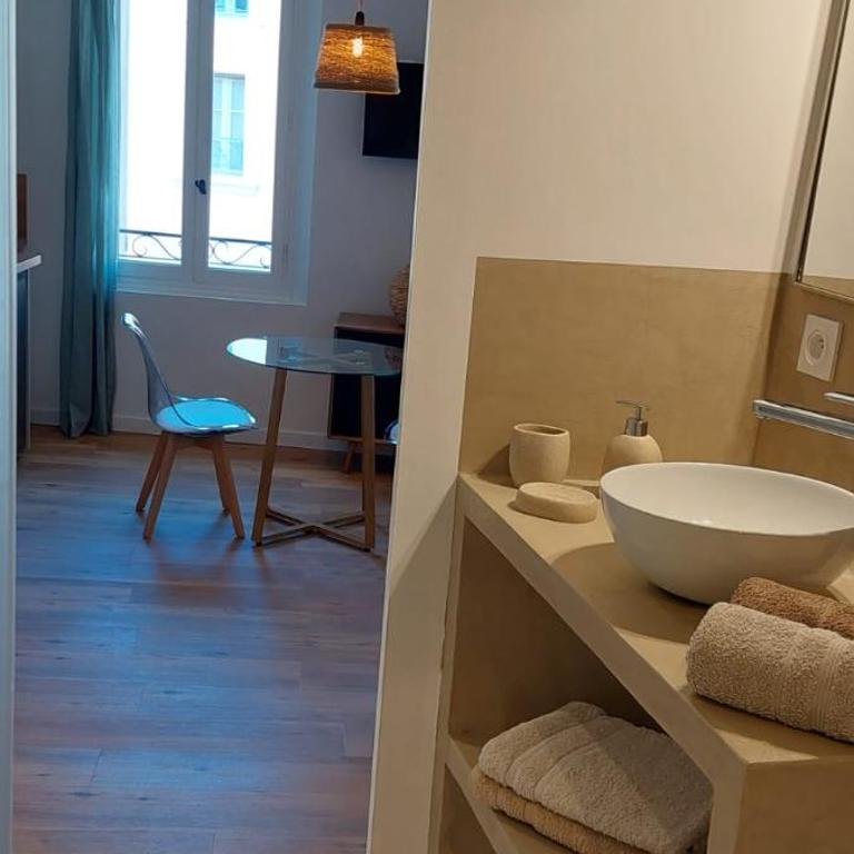 Centre historique studio rénové avec vue - Apartamento de 1 dormitorio con vistas - 9