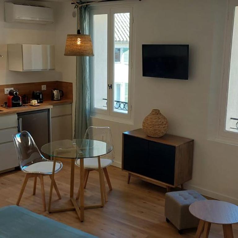 Centre historique studio rénové avec vue - Apartamento de 1 dormitorio con vistas - 11