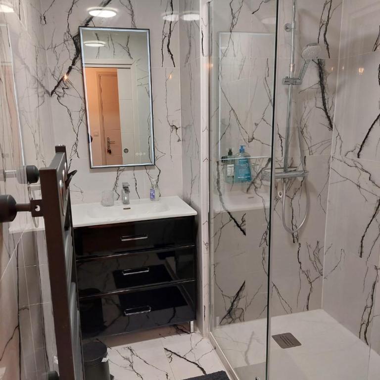 Appartement avec terasse au pied du port - Apartamento de 1 dormitorio - 10