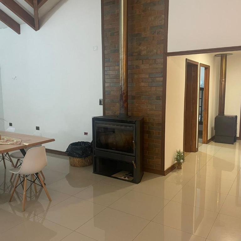 Casa Grande con Tinaja a 10 minutos de Lago Puyehue y Rupanco Ruta 215 Internacional - Casa de 3 dormitorios - 4
