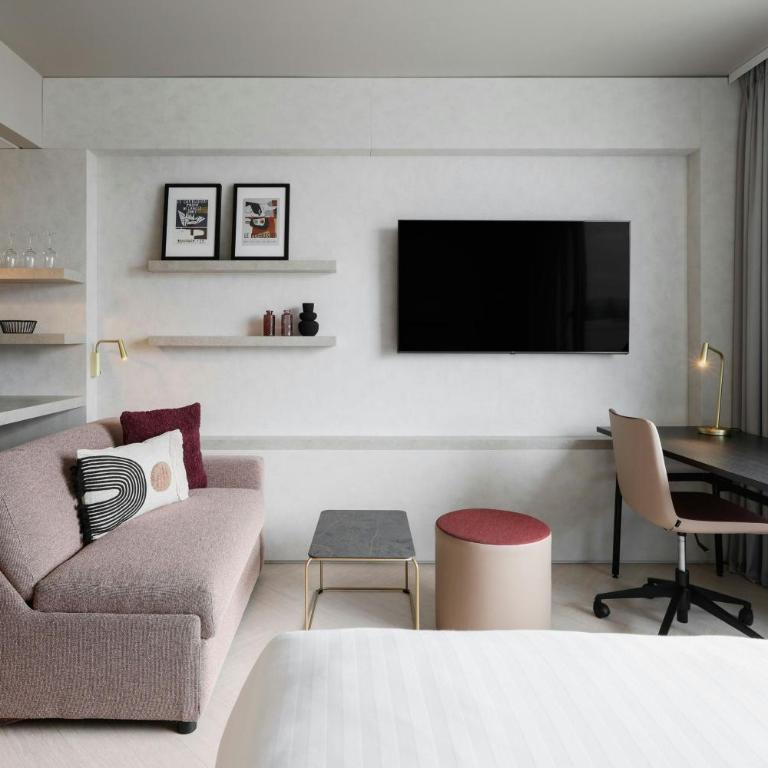 Residence Inn by Marriott Geneva City Nations - Studio Confortable avec Lit Queen-Size et Canapé-Lit - 2