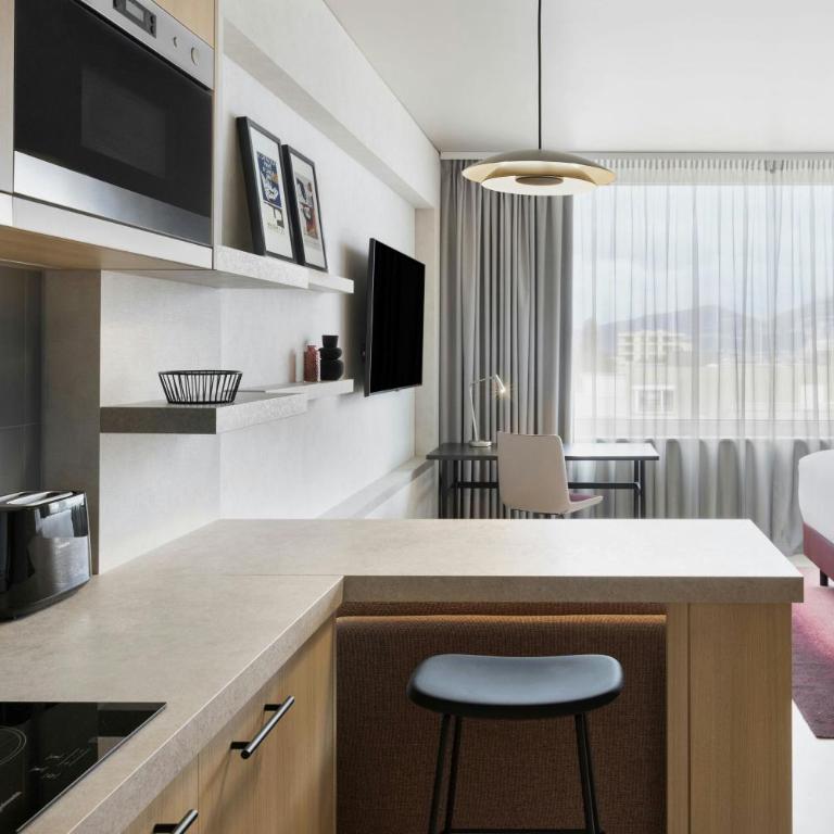 Residence Inn by Marriott Geneva City Nations - Studio Confortable avec Lit Queen-Size et Canapé-Lit - 5