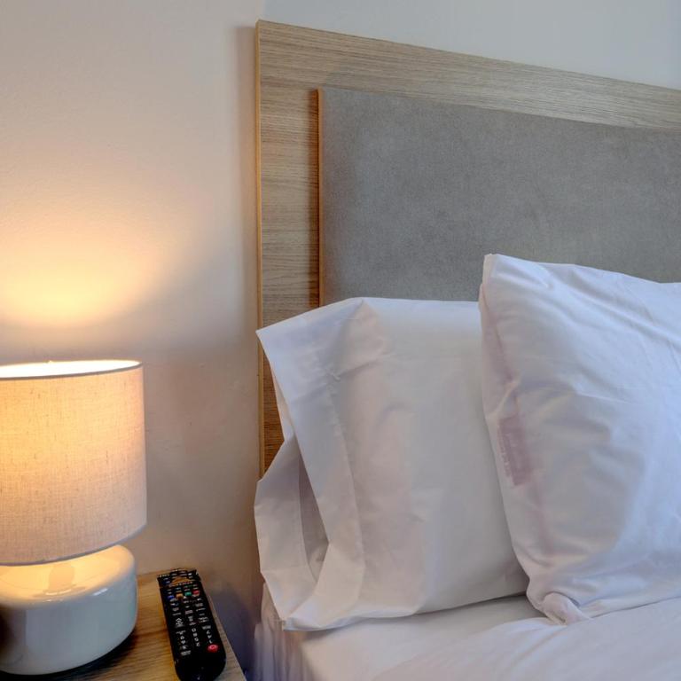 Hostal Puerta Almar - Suite Familiar - 2