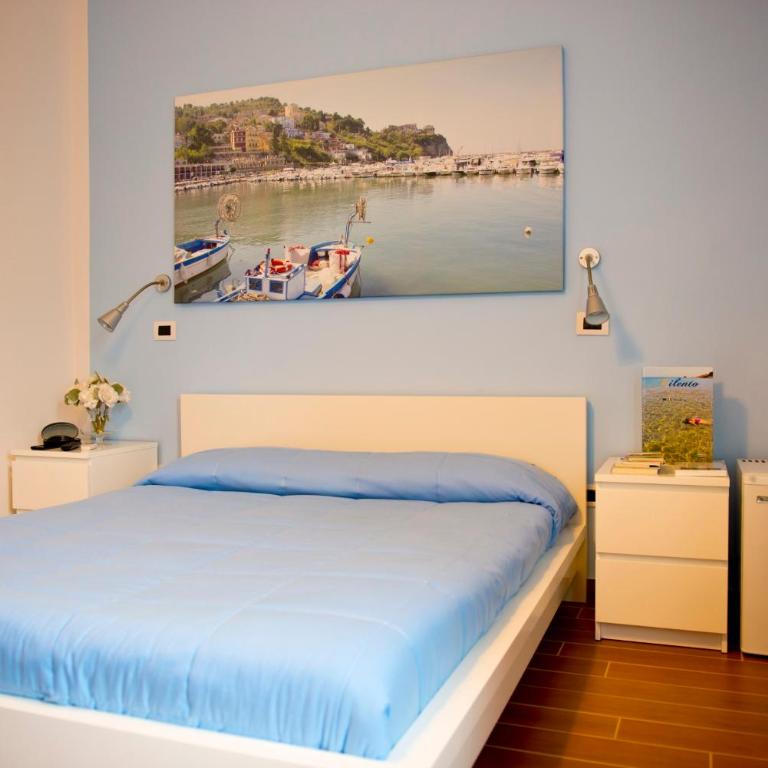 I Delfini - Camera Quadrupla con Bagno Privato - 1