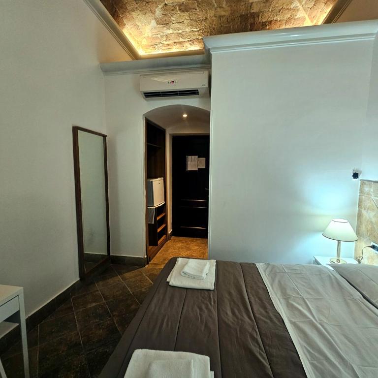 Check in Rome - Camera Matrimoniale con Bagno Privato - 16