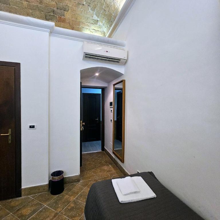 Check in Rome - Camera Tripla con Bagno Privato - 6
