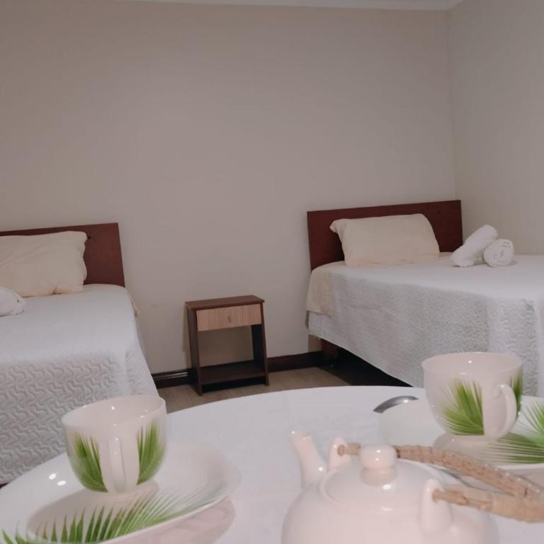 Hotel Victoria - Double Room with Shared Bathroom - 4
