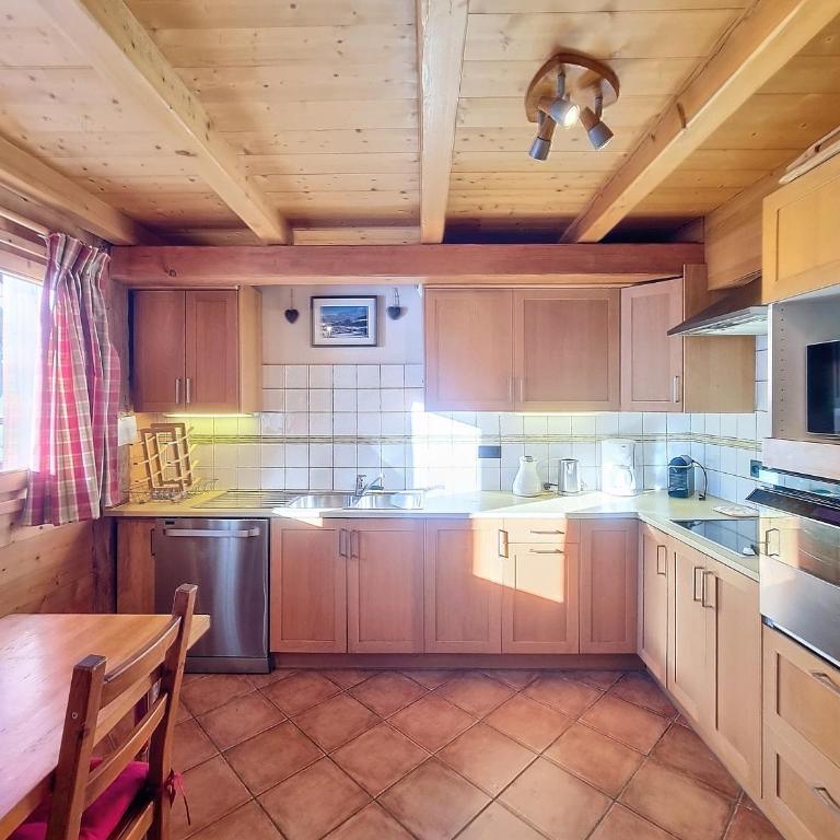 Chalet rénové 3 étoiles, 14 pers, vue Mont Blanc, Wifi - Chalet 3 Chambres - 20