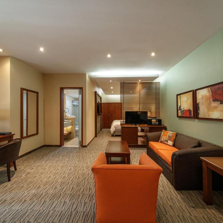 Sheraton Bogotá Hotel - One-Bedroom King Suite - High Floor/Club Access - 5