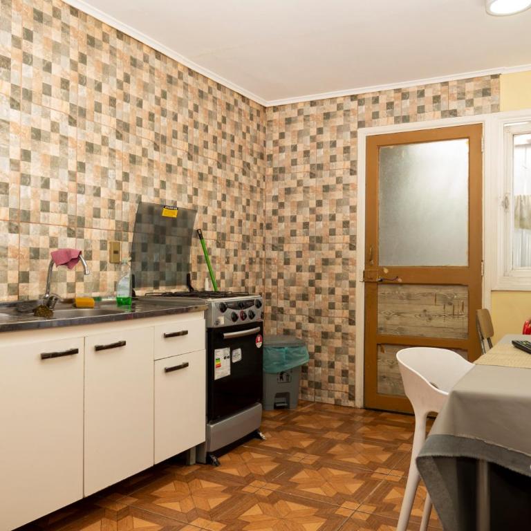 Hostal Del Tuto - Apartment With Shared Bathroom - 1