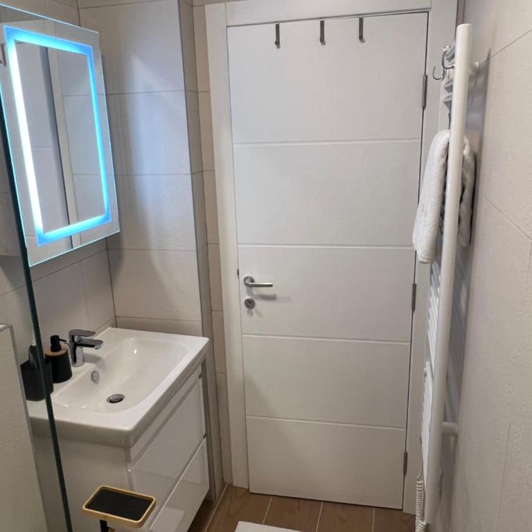 Triplex BB Jahorina - One-Bedroom Apartment - 24