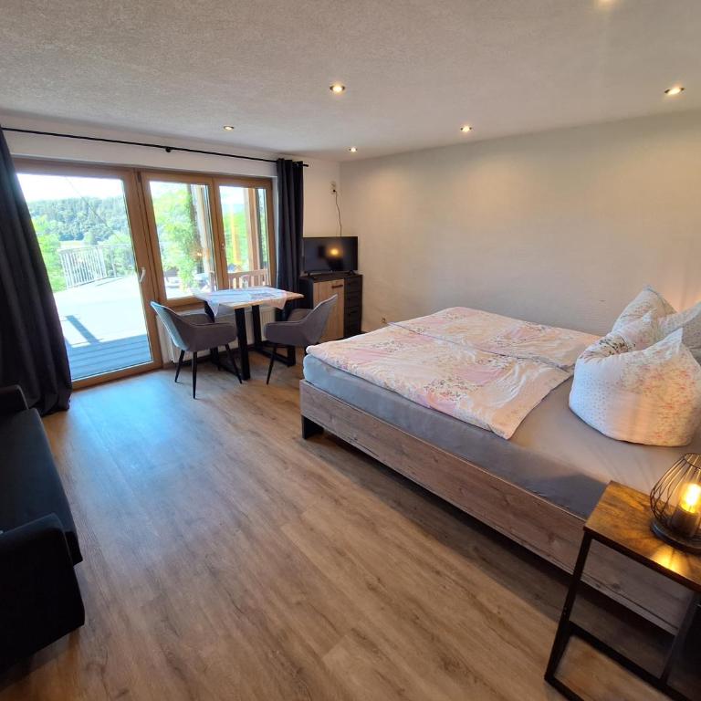 Gästehaus Luitz - Apartment mit 1 Schlafzimmer und Terrasse - 6
