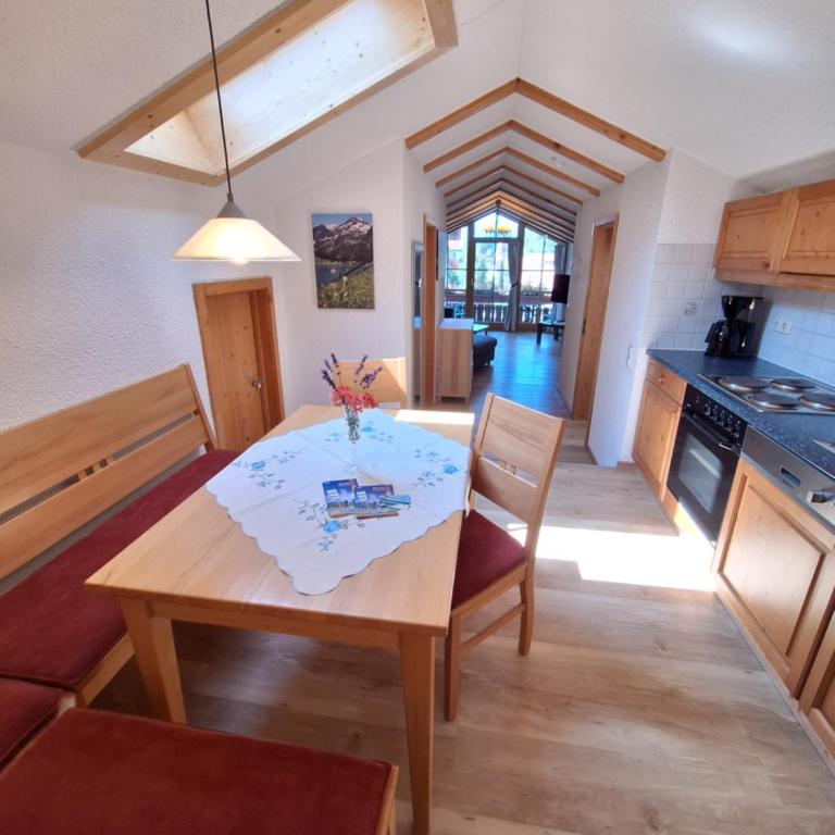 Gästehaus Luitz - Apartment mit 2 Schlafzimmern und Bergblick - 9