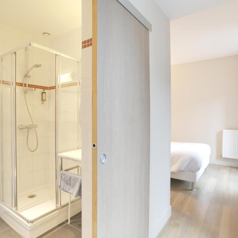 Hôtel Cardinal - Chambre Double Supérieure - 5