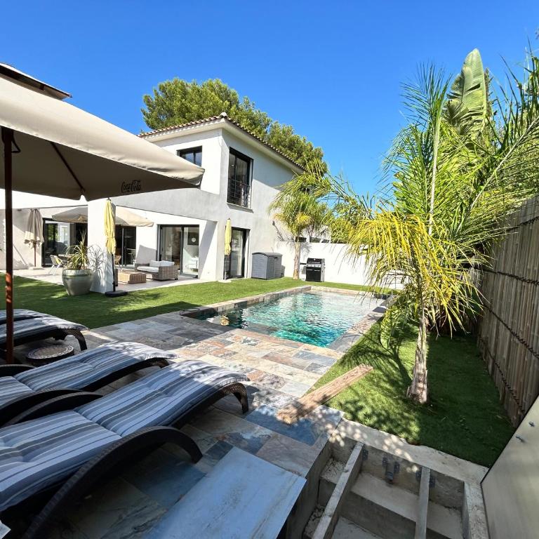 Villa récente Sanary,piscine, 3 chambres ,proche mer et centre-ville - Villa con 2 Camere da Letto - 5