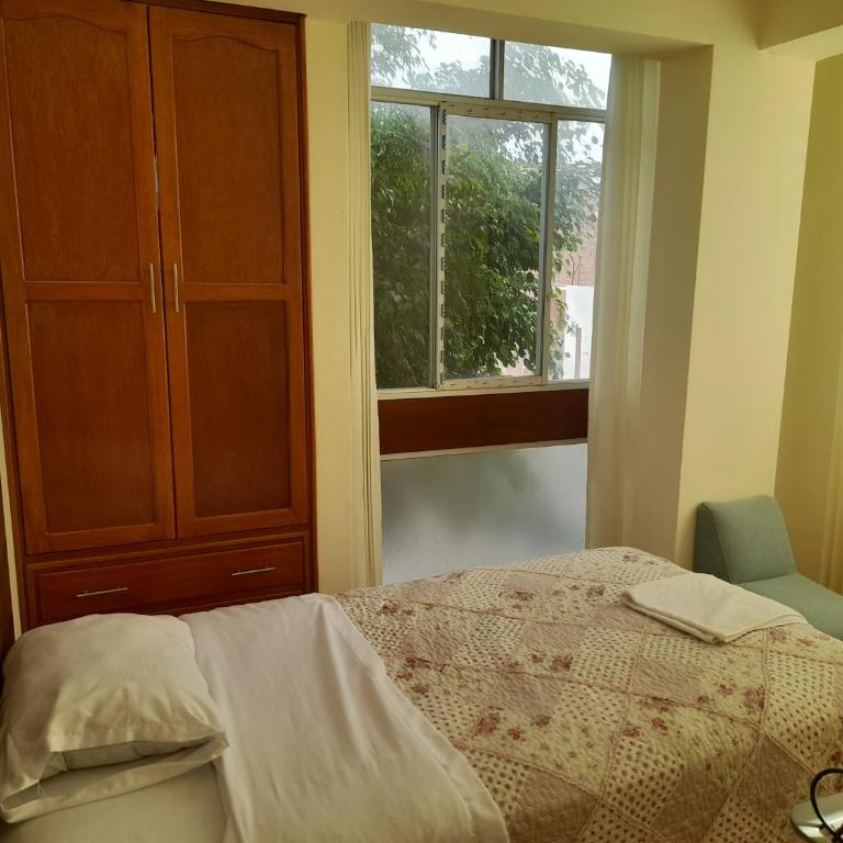 Hermoso apartamento de tres dormitorios con jacuzzi - Apartamento - 14