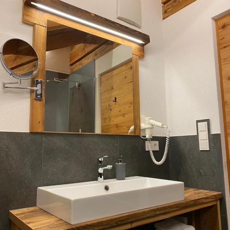 Tischlerhof Alpine Living - Appartamento con 2 Camere da Letto e con Vista Montagna - 13