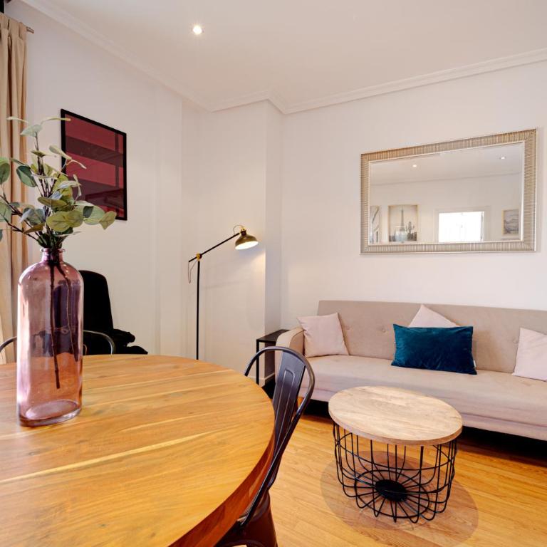Apartament Glorieta Puerta de Toledo - Two-Bedroom Apartment - 24