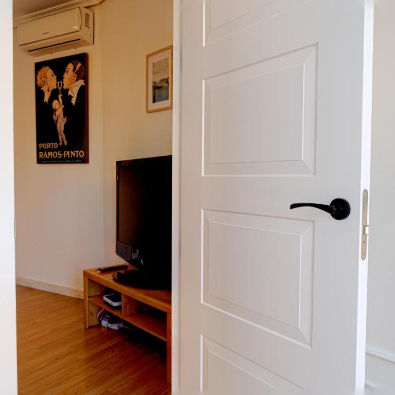 Apartament Glorieta Puerta de Toledo - Two-Bedroom Apartment - 32