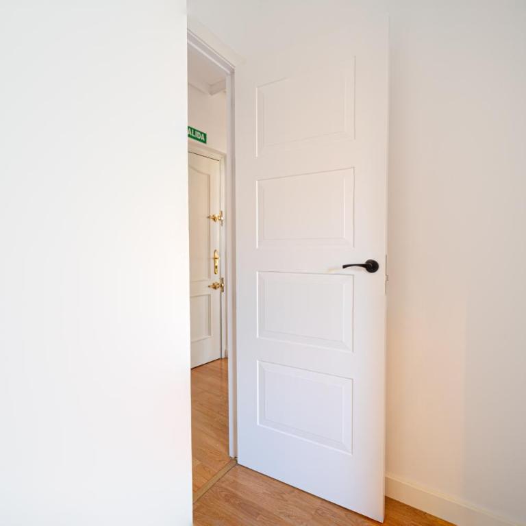 Apartament Glorieta Puerta de Toledo - Two-Bedroom Apartment - 36