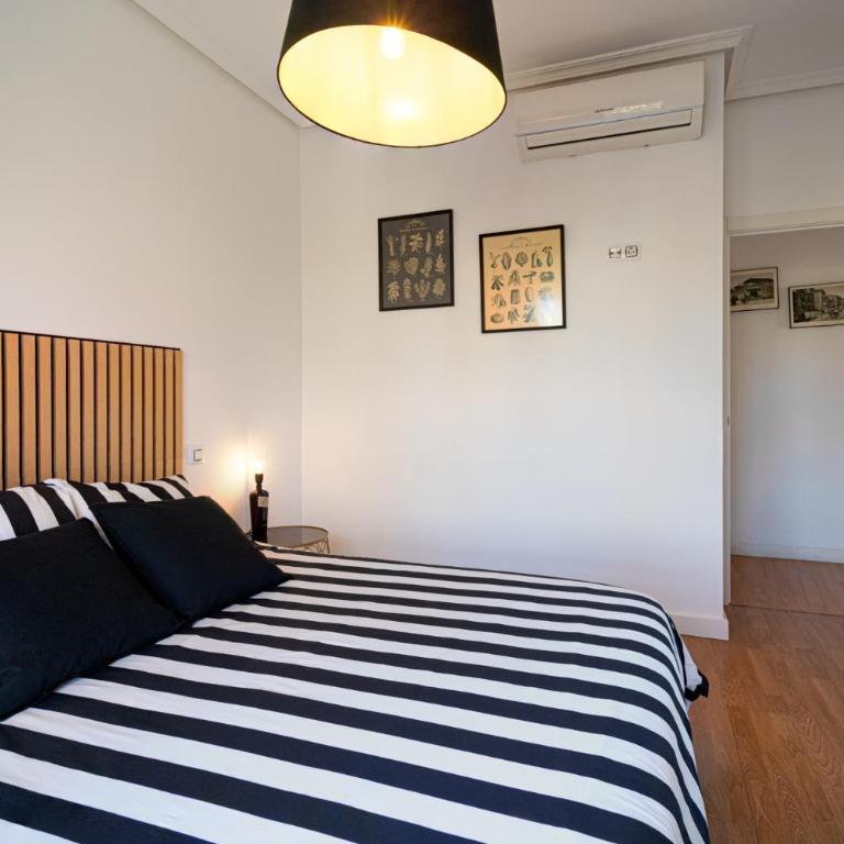Apartament Glorieta Puerta de Toledo - Two-Bedroom Apartment - 37