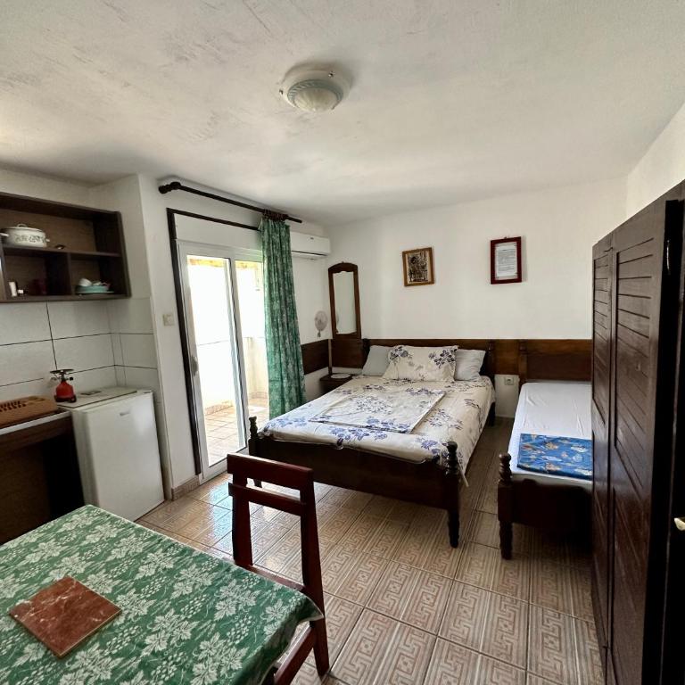 Heaven Apartments - Trokrevetna Soba sa Terasom - 2