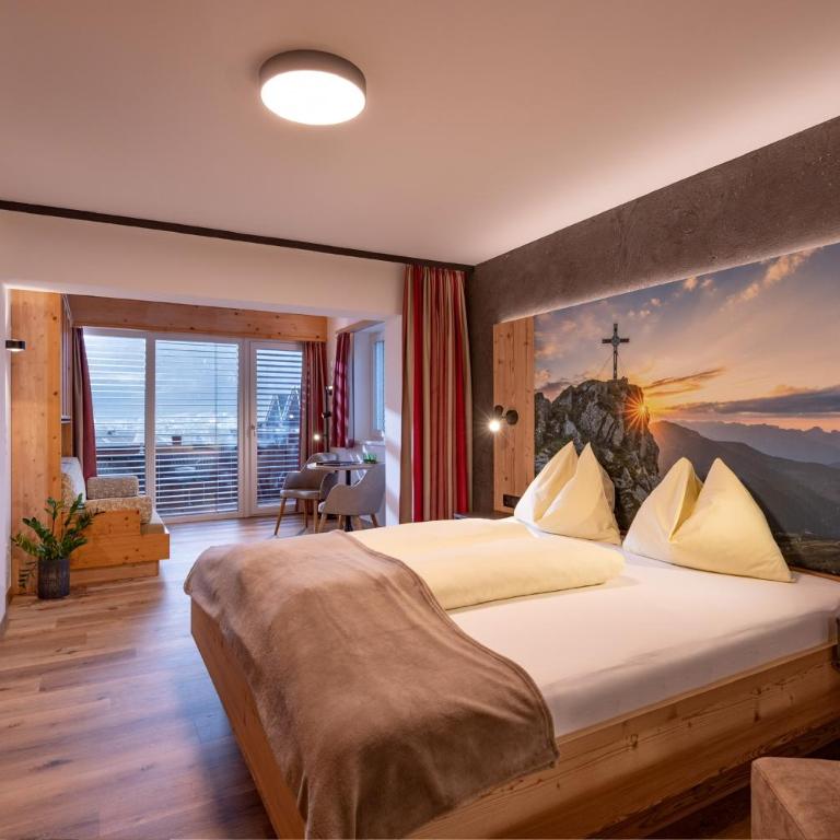Das Sonnleiten Ski- und Motorradhotel Bruck im Zillertal - Doppel-/Zweibettzimmer mit Balkon - 1