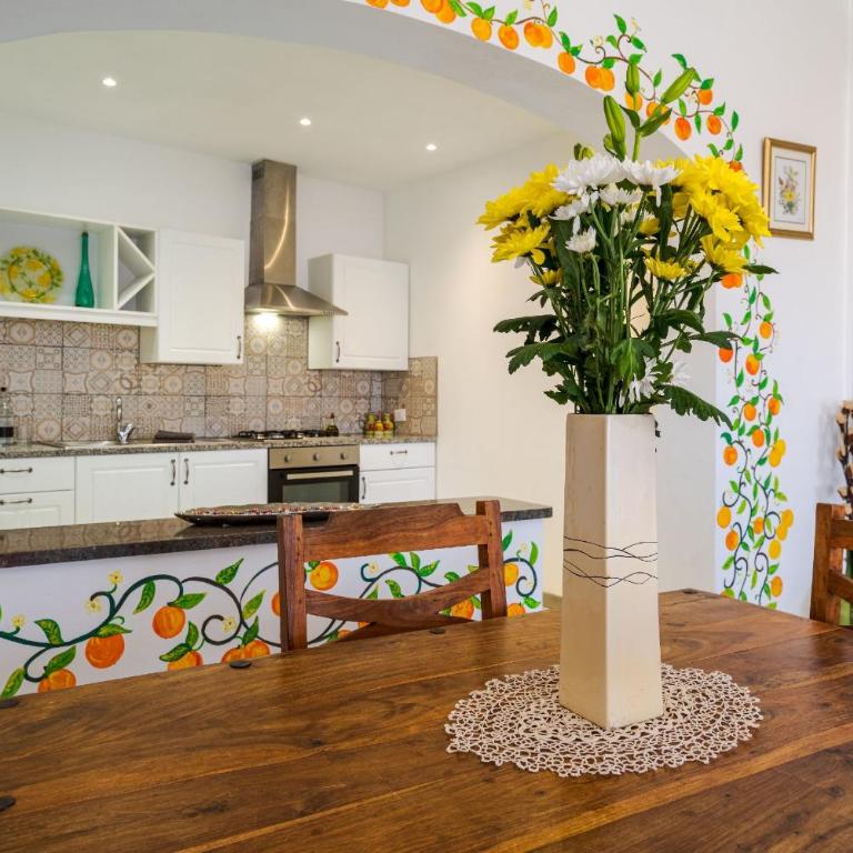 The Lemon Tree - Apartment with Sea View - 17