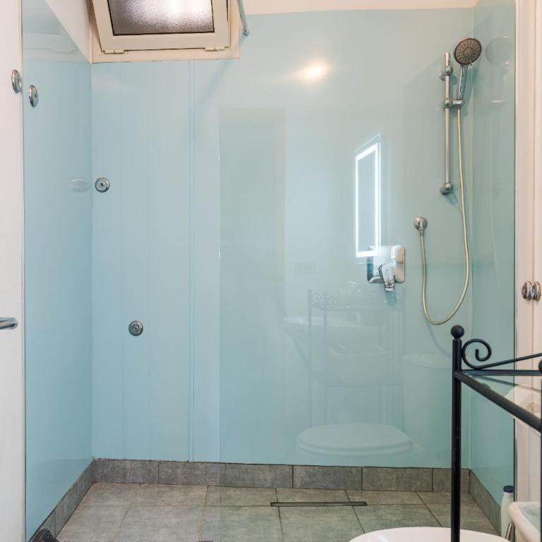 The Lemon Tree - Two-Bedroom Apartment - 15