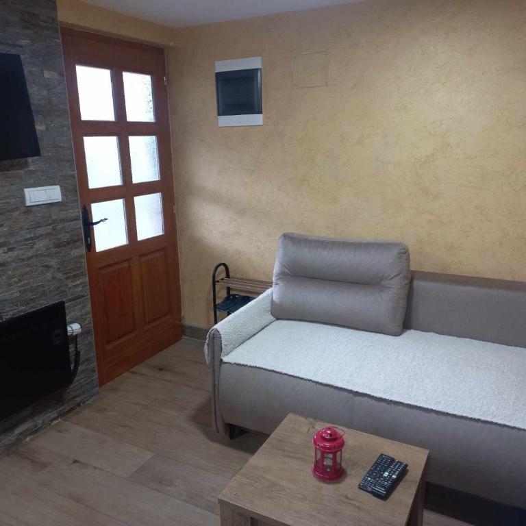 Vikendica pored Drine - Kuća sa 2 Spavaće Sobe - 31