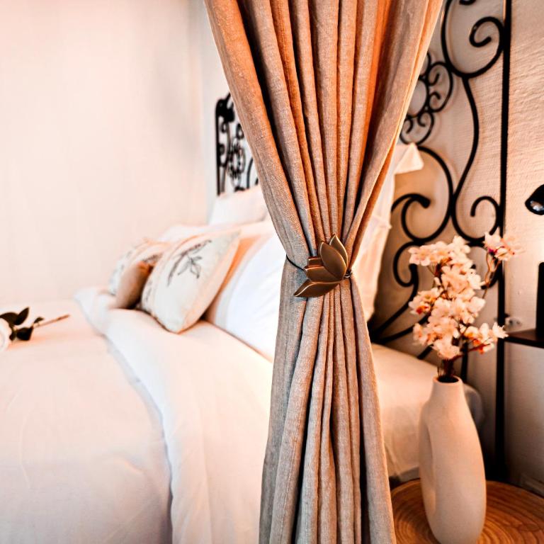 Rustic Charm&Dreamhome 40m2 in the heart of Paris, near Pompidou and Notre-Dame, Subway 4,8,9 Honeymoon favourite - Appartement 1 Chambre - 4