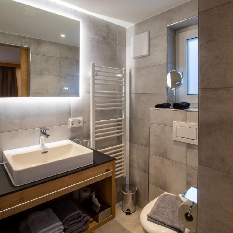 Hotel Garni Subretta - Doppelzimmer mit Balkon - 4