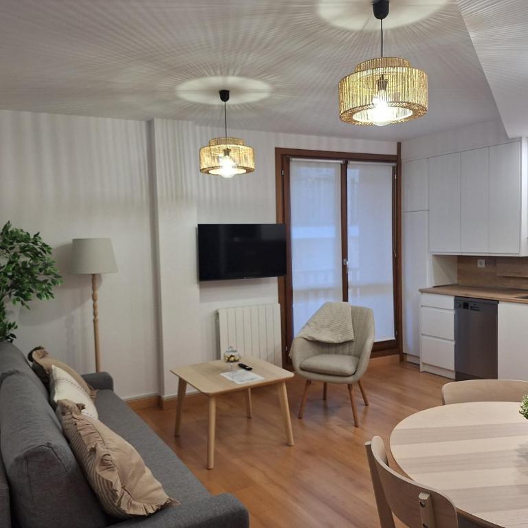 EscarraSuite - One-Bedroom Apartment - 3