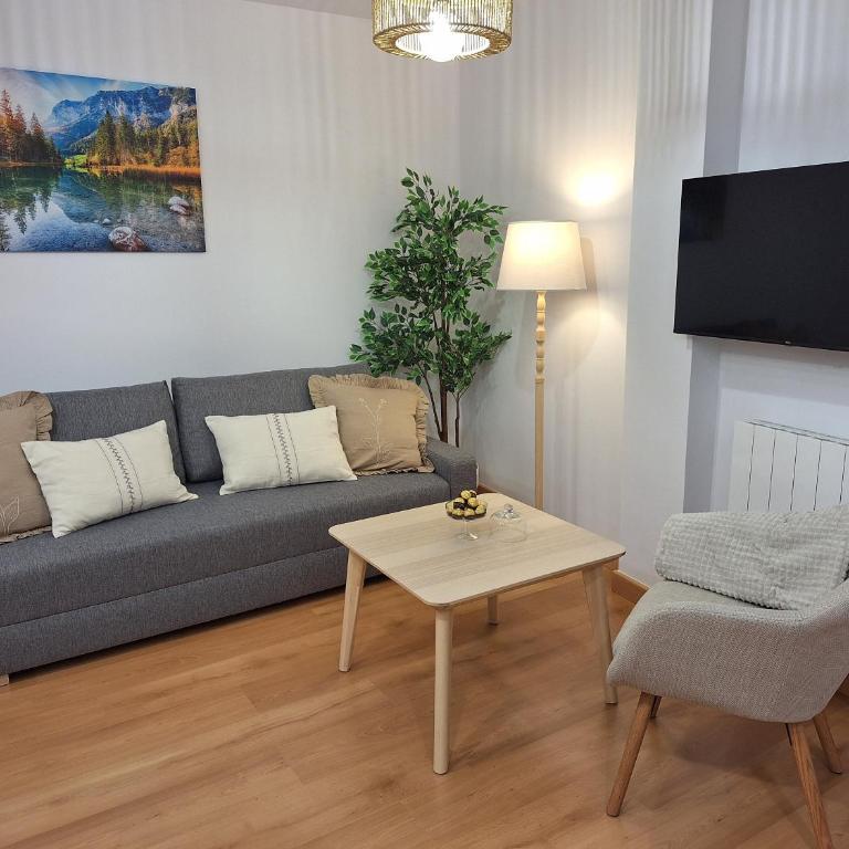 EscarraSuite - One-Bedroom Apartment - 1