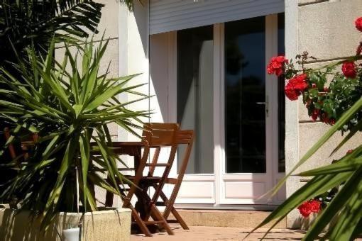 Agréable 2 pièces dans villa avec piscine - Appartement 2 Chambres - 13