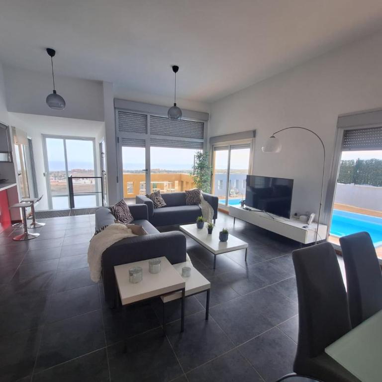 Paraiso del Mar - Three-Bedroom House - 4