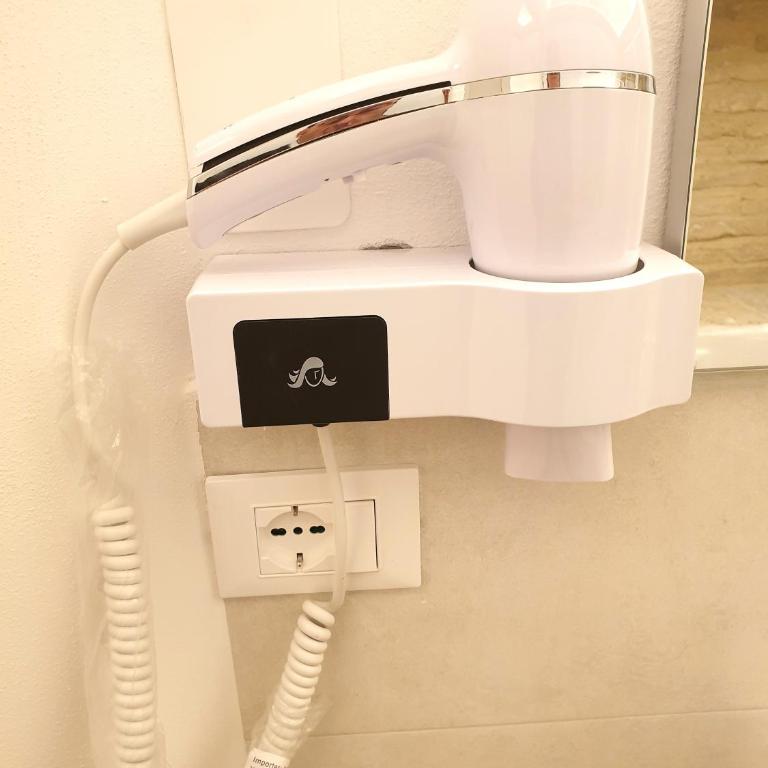 Camere Meccoli - Camera Matrimoniale con Bagno Privato - 4