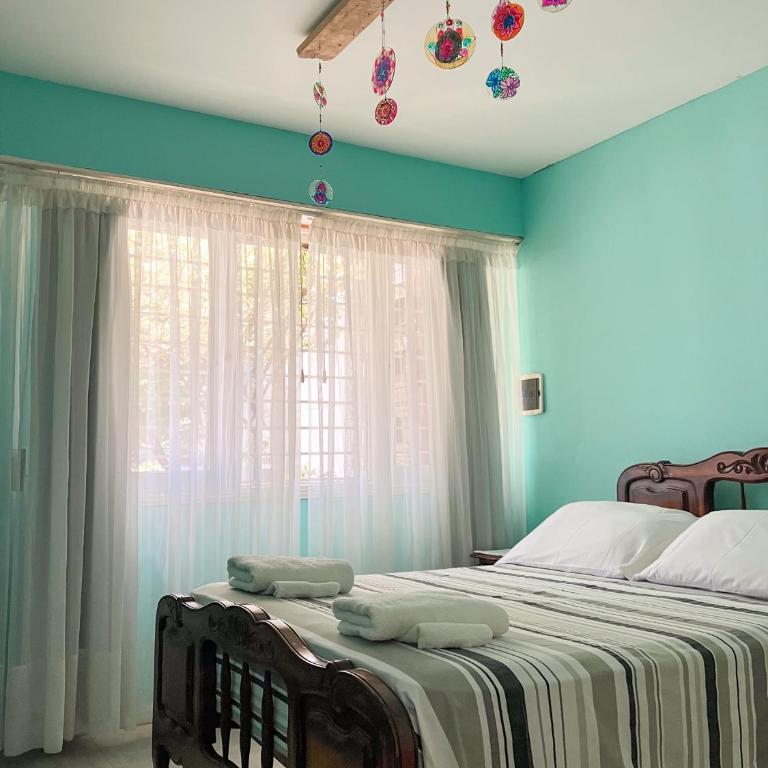 CASA MENDIOLA, encantadora casa con patio privado, y pileta en jardín cerca de la Laguna - Two-Bedroom House - 49