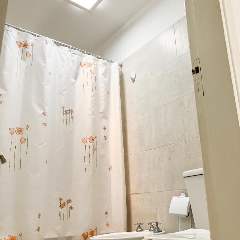 Casa con jardín y pileta en Chascomús, cerca de la Laguna - Casa de 2 dormitorios - 46