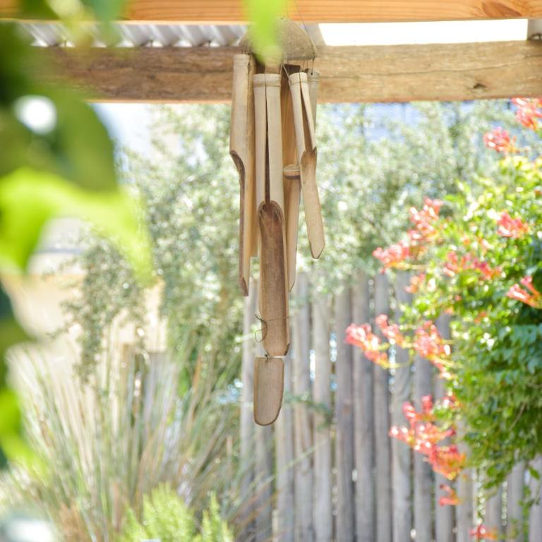 Casa con jardín y pileta en Chascomús, cerca de la Laguna - Casa de 2 dormitorios - 93