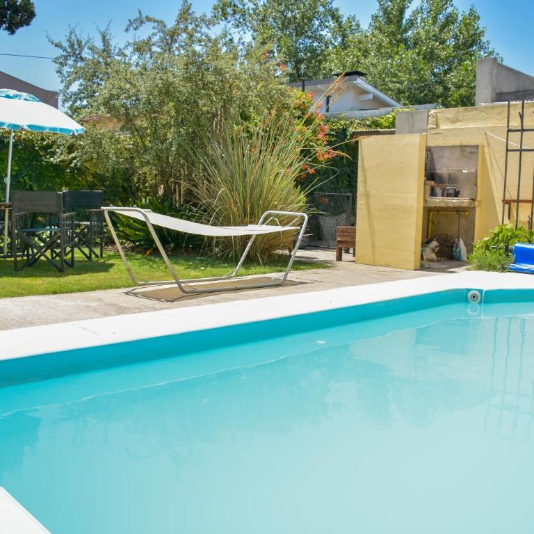 Casa con jardín y pileta en Chascomús, cerca de la Laguna - Casa de 2 dormitorios - 22
